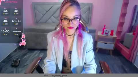 abril_ch_ online show from November 7, 10:48 am