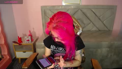 abril_ch_ online show from February 9, 12:31 pm