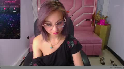 abril_ch_ online show from April 11, 12:20 pm