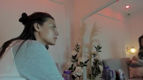 Snapshot of abril_jones10 chatting on December 17, 12:11 pm Abril jones online show from December 17, 12:11 pm