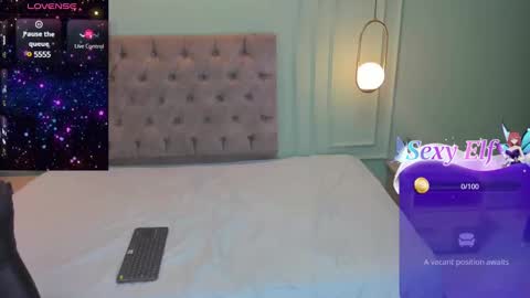 Snapshot of abril_jones10 chatting on December 31, 10:15 am Abril jones online show from December 31, 10:15 am