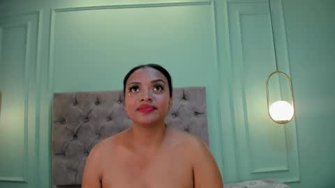 Snapshot of abril_jones10 chatting on January 22, 11:43 pm Abril jones online show from January 22, 11:43 pm