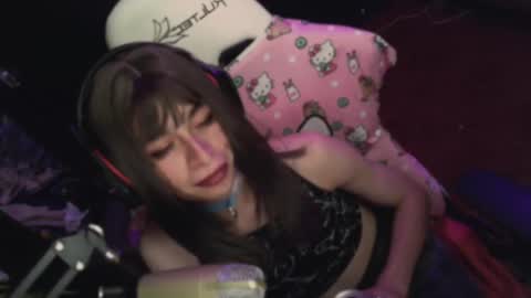 Snapshot of abrildiazsissy chatting on March 12, 9:02 am abrildiazsissy online show from March 12, 9:02 am