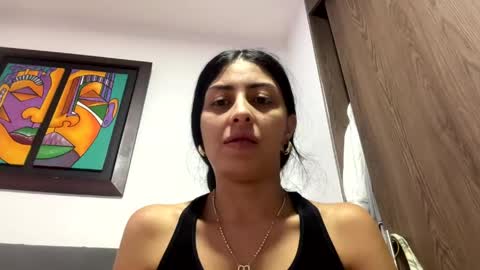 abrilsantosxo online show from April 23, 1:51 am