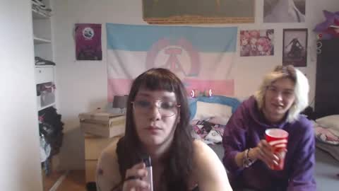 absintiliak online show from May 18, 5:19 pm