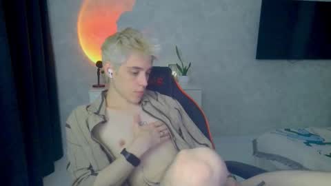 Snapshot of abslut chatting on September 9, 3:55 pm Nick online show from September 9, 3:55 pm