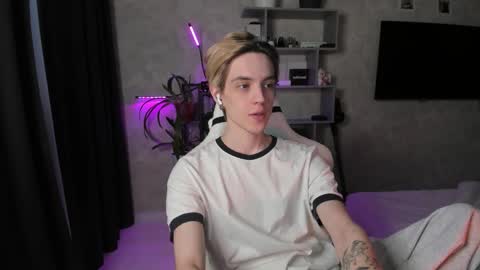 Nick online show from March 6, 1:18 pm