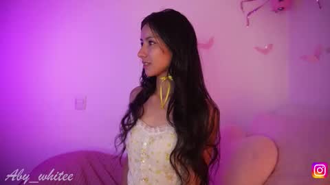 Snapshot of aby_whitee chatting on November 1, 5:53 am Aby online show from November 1, 5:53 am