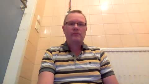 Snapshot of accel4 chatting on January 31, 1:02 pm accel4 online show from January 31, 1:02 pm