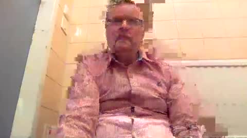 Snapshot of accel4 chatting on March 3, 12:48 pm accel4 online show from March 3, 12:48 pm