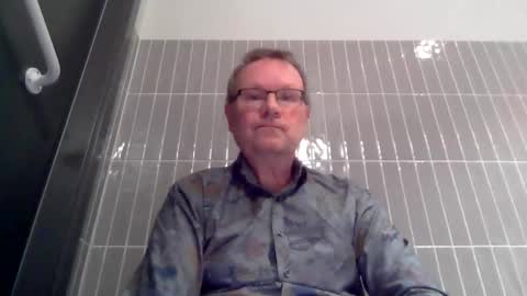 Snapshot of accel4 chatting on January 16, 8:07 am accel4 online show from January 16, 8:07 am