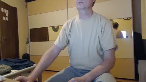 Snapshot of ach471 chatting on December 1, 8:09 pm ach471 online show from December 1, 8:09 pm