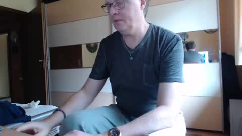 Snapshot of ach471 chatting on December 8, 10:19 am ach471 online show from December 8, 10:19 am