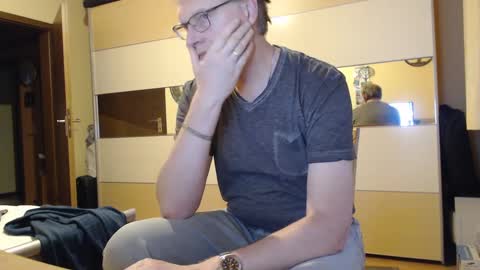 Snapshot of ach471 chatting on December 11, 7:31 am ach471 online show from December 11, 7:31 am