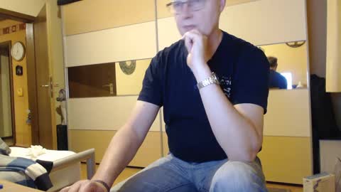 Snapshot of ach471 chatting on January 10, 5:58 am ach471 online show from January 10, 5:58 am