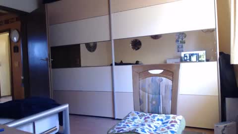 Snapshot of ach471 chatting on January 12, 8:14 am ach471 online show from January 12, 8:14 am