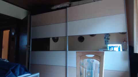 Snapshot of ach471 chatting on February 8, 7:59 am ach471 online show from February 8, 7:59 am