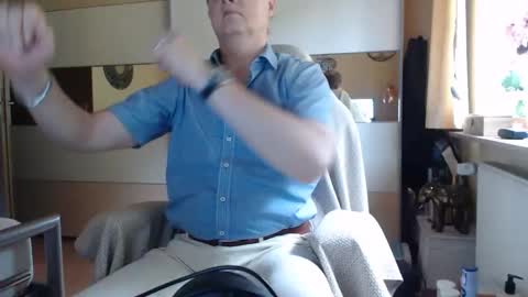 Snapshot of ach471 chatting on September 10, 8:36 am ach471 online show from September 10, 8:36 am