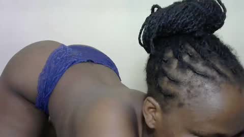 Snapshot of achibest chatting on December 5, 11:29 pm MAUREEN online show from December 5, 11:29 pm