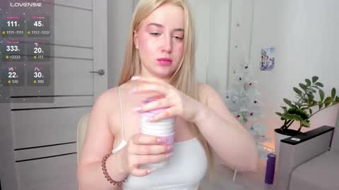 Anna FANSLY yesacid online show from January 13, 4:07 am