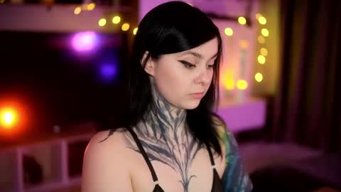 Snapshot of acid_pie chatting on February 17, 6:20 am acid_pie online show from February 17, 6:20 am