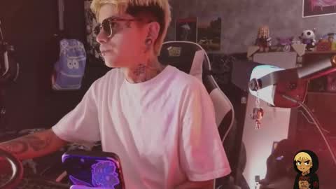 Acid Milo online show from February 12, 4:24 pm