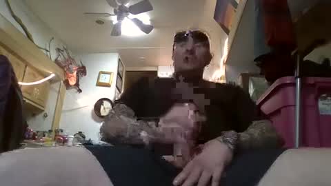 Snapshot of act_right_dub420 chatting on January 4, 4:55 am act_right_dub420 online show from January 4, 4:55 am