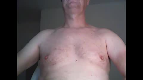 Snapshot of active147 chatting on December 6, 11:57 pm active147 online show from December 6, 11:57 pm