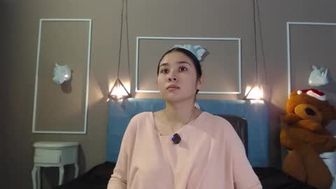 Adaira online show from December 3, 4:31 am