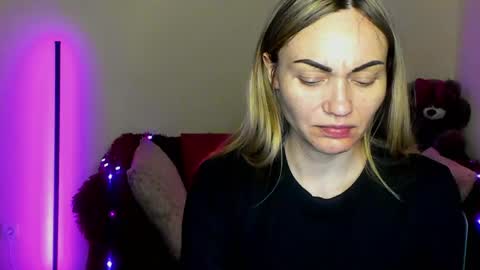 Adalina online show from April 18, 6:01 pm