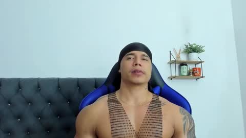 adam boss online show from January 10, 7:32 am