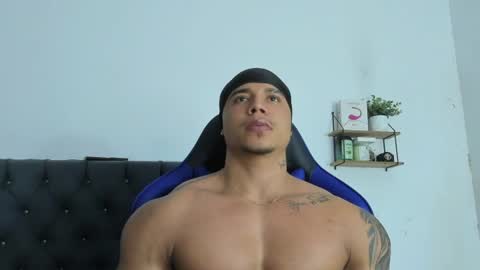 Snapshot of adam_boss chatting on June 22, 7:05 am adam boss online show from June 22, 7:05 am