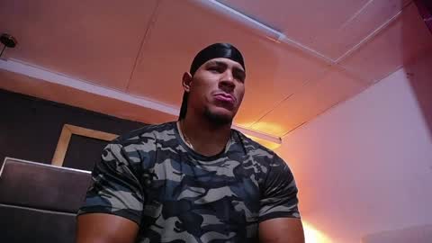 adam_fit19cm online show from April 22, 1:56 pm