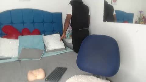 adam_morgan2 online show from November 12, 3:18 am