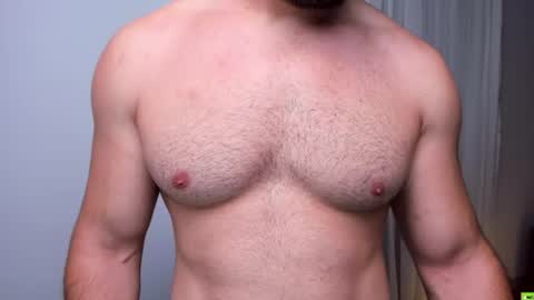 Snapshot of adam_muscle_ chatting on June 10, 9:25 pm Adam online show from June 10, 9:25 pm