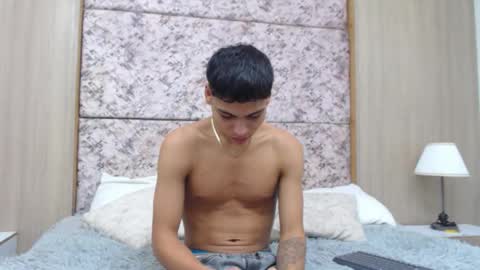 adam_piarse online show from February 19, 2:35 pm