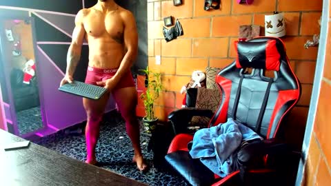 Adam Valencia online show from December 22, 4:38 pm