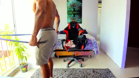 Adam Valencia online show from September 25, 4:32 pm