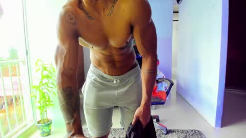 Adam Valencia online show from October 4, 7:23 pm