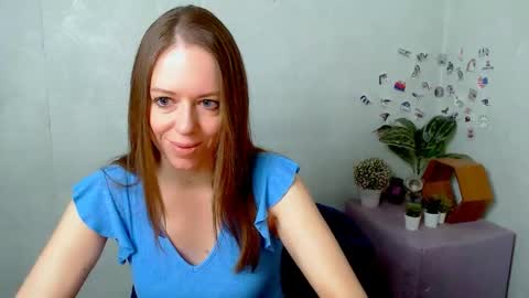 Snapshot of adamais_ chatting on April 29, 5:44 am adamais_ online show from April 29, 5:44 am