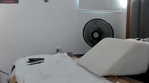 Snapshot of adambrocs1 chatting on September 20, 10:11 pm adambrocs1 online show from September 20, 10:11 pm