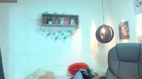 Adam online show from April 7, 9:15 pm