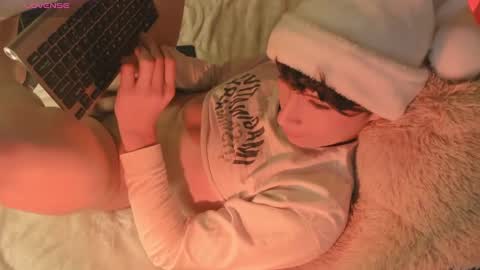 Snapshot of adamdayt chatting on December 24, 9:06 am Adam Dayt online show from December 24, 9:06 am