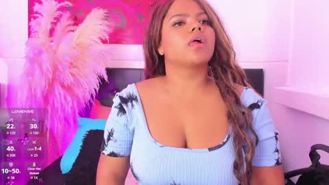 Snapshot of adams_cloe chatting on October 18, 10:38 am Cloe Adams online show from October 18, 10:38 am