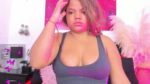 Snapshot of adams_cloe chatting on November 28, 11:13 am Cloe Adams online show from November 28, 11:13 am