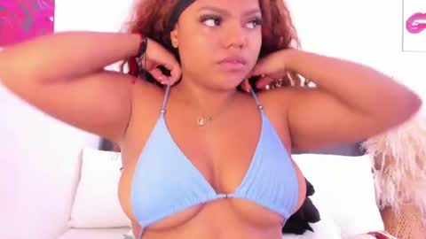 Snapshot of adams_cloe chatting on July 17, 10:33 am Cloe Adams online show from July 17, 10:33 am
