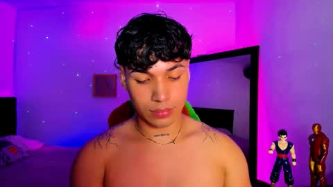 Snapshot of adams_collins chatting on January 14, 1:22 am Adams online show from January 14, 1:22 am