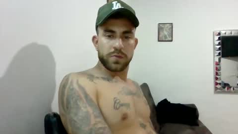 Snapshot of adan_carter chatting on November 8, 2:23 am adan_carter online show from November 8, 2:23 am