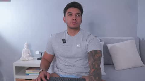 Snapshot of adan_johns chatting on June 5, 2:29 am Adan Johns online show from June 5, 2:29 am
