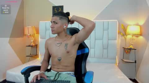 Adan Oriol online show from November 25, 3:06 am